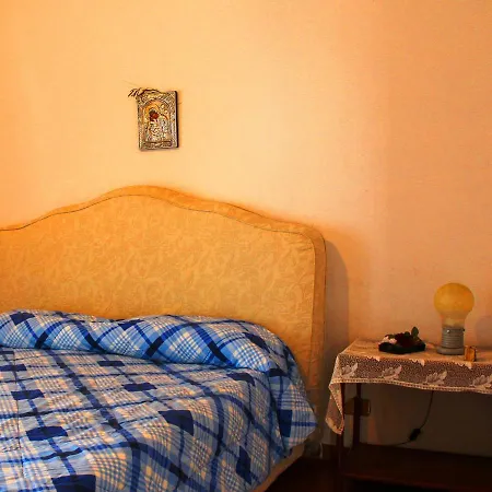 Locazione Turistica Eleonora アパート